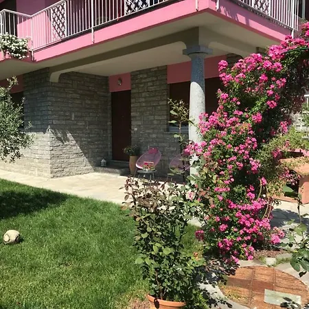 住宿加早餐酒店 La Rosa Del Reno Di Leggiuno